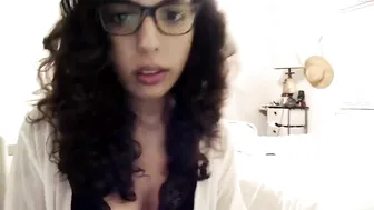 sf0011  big boobed chick jerking off her cunt