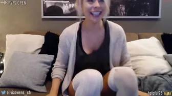 oliviaowens  shy babe jerks off her pussy
