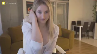 laila_lorenn1  sweet blondie fucks with a toy