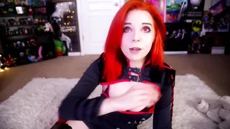 goldengoddessxxx blonde girl fucks with sex toy