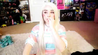 goldengoddessxxx gorgeous prostitute caresses shaved cunt