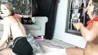 spicenova  jerking on the chair