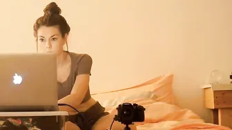 kateelife  charming female fingering all crotch
