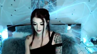 kasarawood  young beauty seduces the virgin body