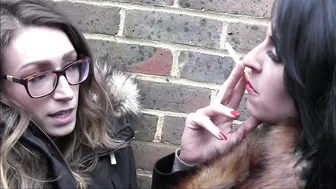 Ava_Austen  manyvids cute bitch jerks off pussy