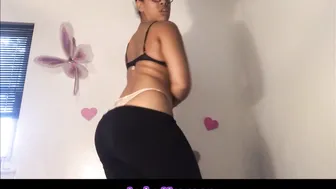 lulukramer  manyvids fat chick fucks cunt with phallus