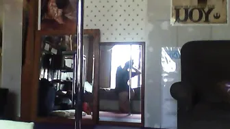 myvixenfire - Vixen Dances on the Pole  manyvids chaturbate