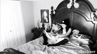 josiebeans manyvids cute slut caresses beautiful tits