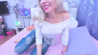 hottiesweetbritney manyvids gorgeous mare jerks off pussy