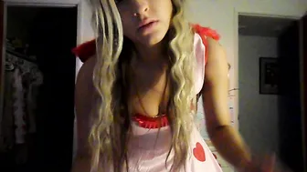 buffysummers manyvids seductive babe puts big milking