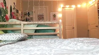 justurgoddess manyvids busty hottie fucks handjob cunt