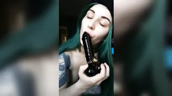 TinyToniTV manyvids video from ticket show 5.10.2019