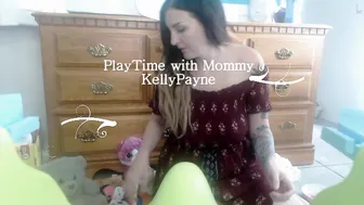 Kelly Payne  manyvids big breasted female - pussy fingers