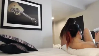 maren  manyvids lustful bitch sucks a dude's penis