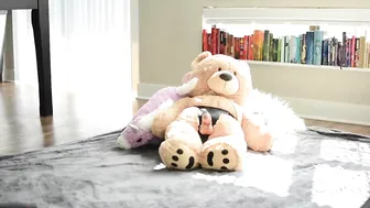 oddrosebud  manyvids cute brunette caresses her charms