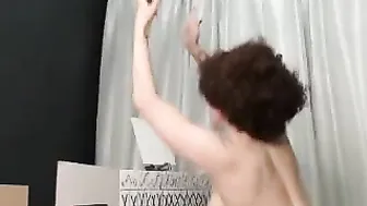 cubbixoxo  manyvids busty woman dancing spectacular striptease