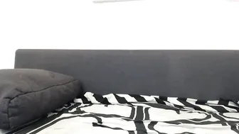 alicejain Amazing Bitch Fucks Wet Cunt