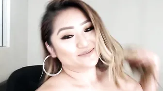 kaplacy Delightful bitch exposes sexy body