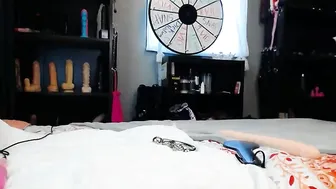 mohawkmolly Hot Passion dances striptease