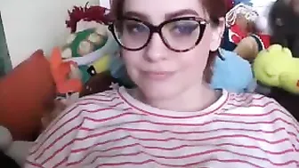 l0veapple Skinny beauty pulls pussy