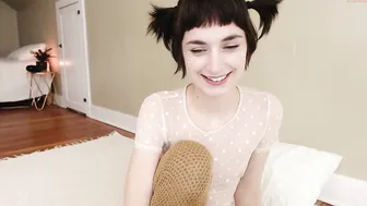 florarodgers manyvids cute chick fingering shaved pussy