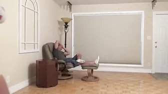 Katie Cummings manyvids crazy young lady hammering her cunt