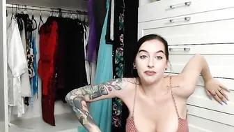 cubbixoxo  manyvids shy young lady fucks her pussy with sex toy