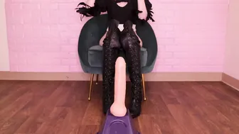 Tweetney manyvids busty blonde licks nipples