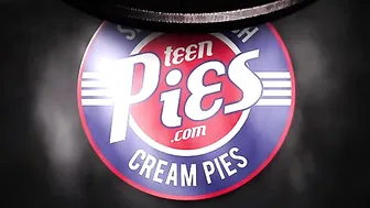 Kali Roses manyvids naughty passion gently fingering shaved holes