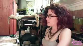 Arabelle Raphael manyvids and gilded dildo