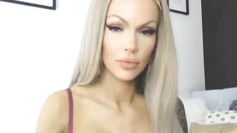 harleylavey manyvids flirty mouse jumps on a sex toy