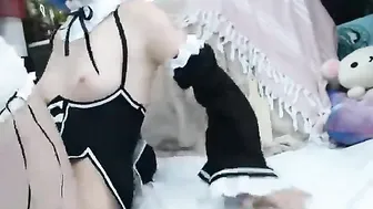 arabella_fae manyvids busty couch in stockings pulls pussy