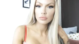 harleylavey manyvids blonde nymph seduces with slut tits