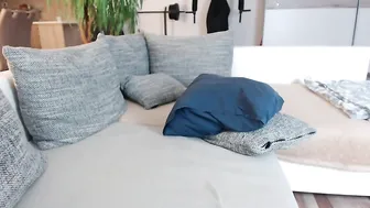 superstarxx manyvids busty chick poses for the camera