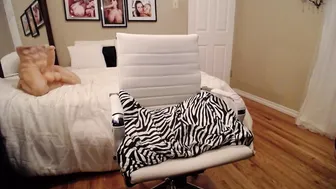 gartersex manyvids gorgeous ladies twirl tight ass