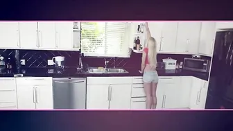 Kali Roses manyvids vicious slut squeezes shaved pussy