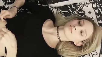 Lyra Fae manyvids shameless bitch brings herself to orgasm