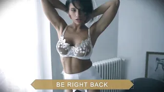 douxtease beautiful redhead woman shows slut shapes