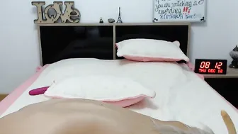 Sexy_SweetGrl homemade bitch performs a striptease