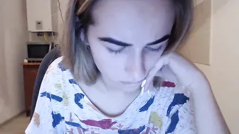 Molly_Mae beautiful blonde girl shows naked body