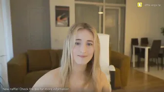 laila_lorenn1 the sexy thing gracefully caresses to the camera all its charms