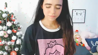 hanna_costello busty harlot fingering pussy