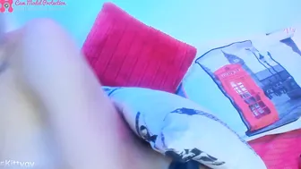 kittygy jerking on the bed