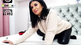 sophiehill chic babe hammering both holes