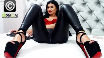 sophiehill chic babe hammering both holes