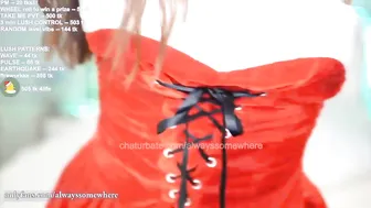 alwayssomewhere pretty hottie fucks herself