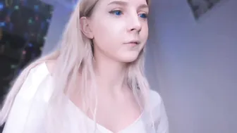 oh_honey_ vicious trash masturbates vagina