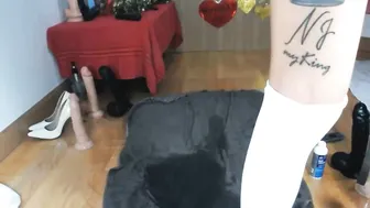 asianqueen93 asshole queen caresses intimate places