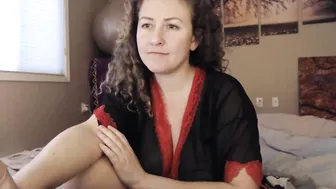 roxyrolla cute babe licks dildo