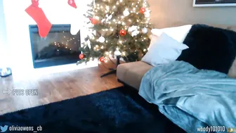 oliviaowens decided to arrange a vipshow with a vulgar contest